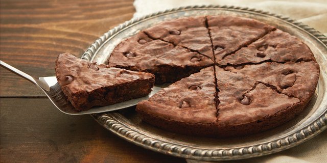 Brownie Dessert Pizza