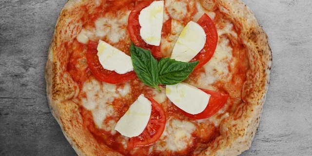 Caprese Pizza