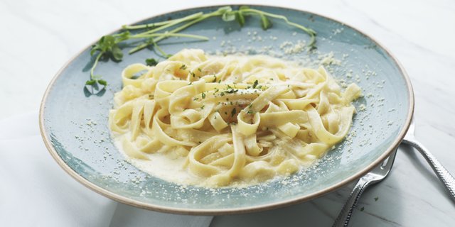 Fettuccine Alfredo