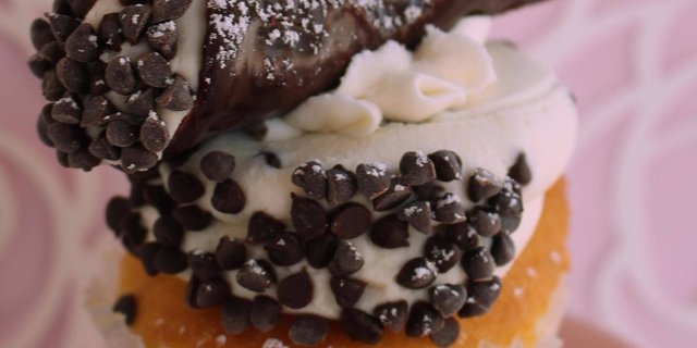 Cannoli Cupcake