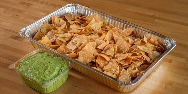 Chips & Guac Tray