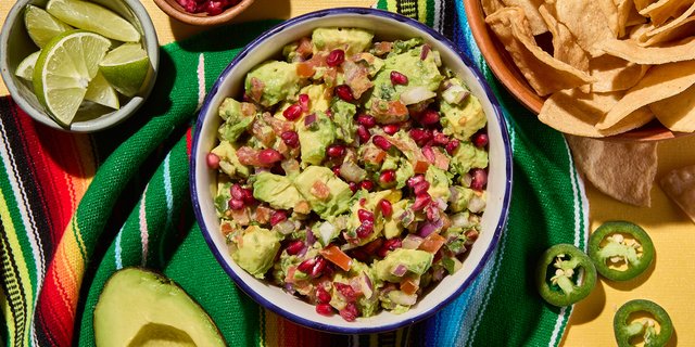 Chips & Guacamole