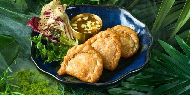 Chicken Curry Puffs