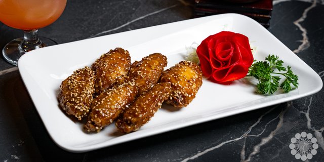 Spicy Honey & Sesame Chicken Wings (30 Pieces)