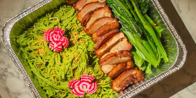 Spinach Noodle w/ Grilled Pork Belly