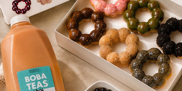 Assorted Mochi Donuts w/ Boba Beverage
