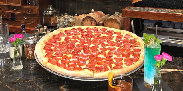 1-Topping 20" Pizza
