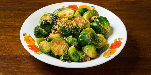 Stir-fried Brussels Sprouts Tray