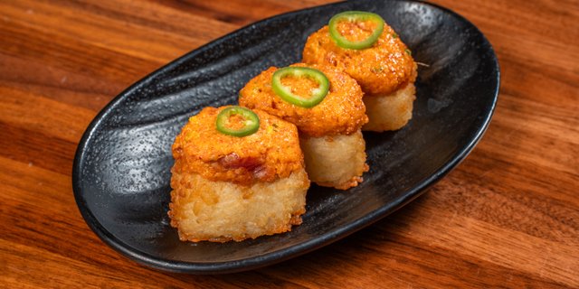 Crispy Rice w/ Spicy Tuna