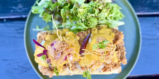 Khao Soi Crispy Chicken Benedict