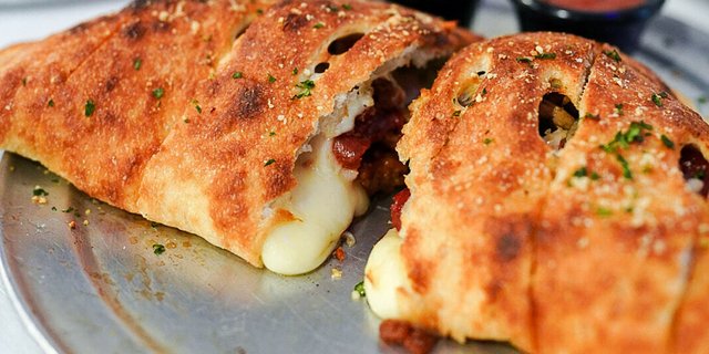 Davinci's Stromboli