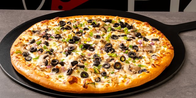 Supreme Chicken Pizza