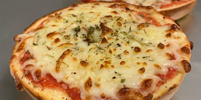 Cheese Pizza Bagel