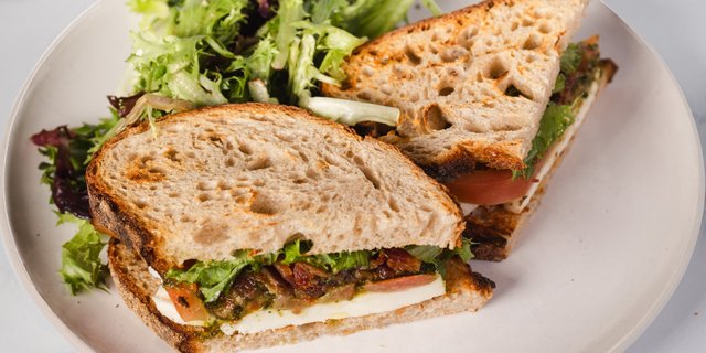 Pesto BLT