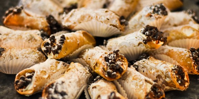 Mini Traditional Cannoli