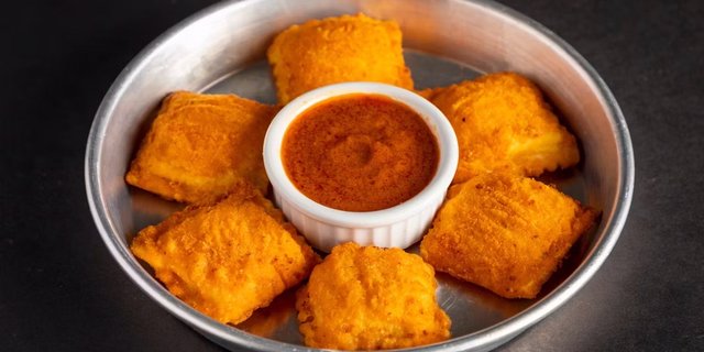 Holy Moly Fried Ravioli