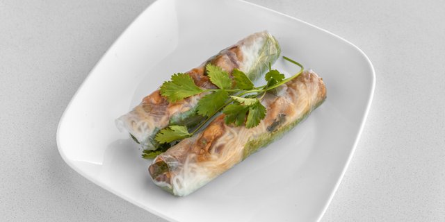 Stir-Fried Chicken Spring Rolls