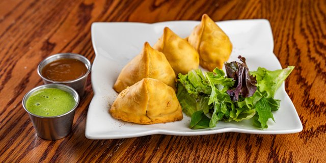 Aloo Green Peas Samosas