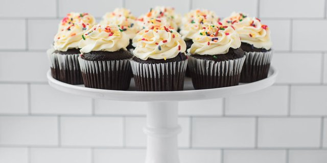 Tuxedo Cupcakes