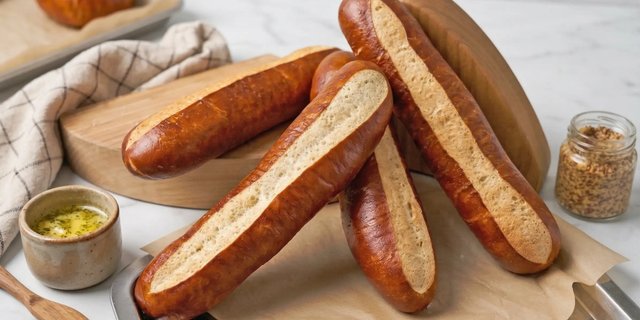 4-Pack Pretzel Rolls
