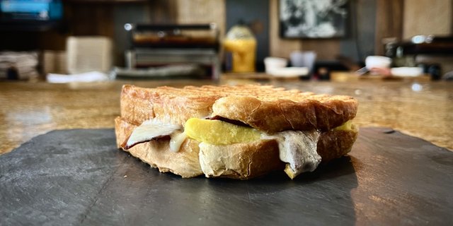 Vegan Egg & Cheese Toastie
