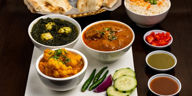Meat & 2 Veg Entree Lunch Box