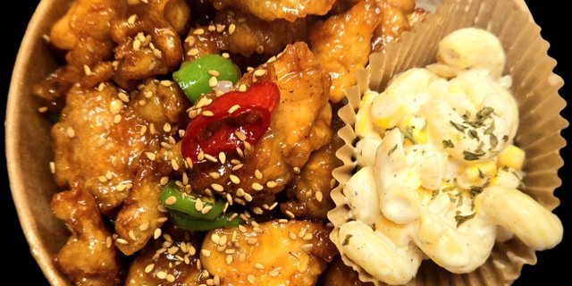 Soy Spicy Chicken Rice Bowl