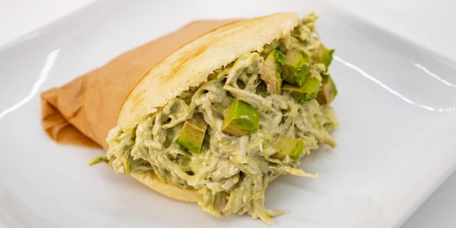 Reina Pepiada Arepa