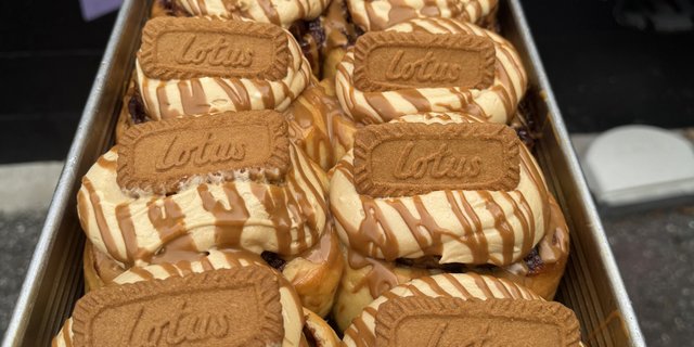 Biscoff Cinnamon Rolls