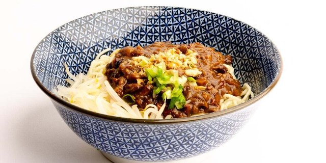 Vegan Braised Pork Belly Dry Noodles Boxed Lunch