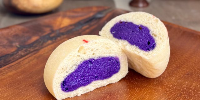 Ube Cream Cheese Manapua