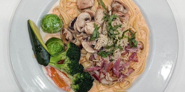 Fettuccine Alla Vodka & Mushroom Bacon