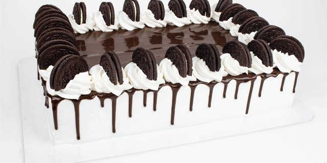 Mookie's Cookies N Cream Cake