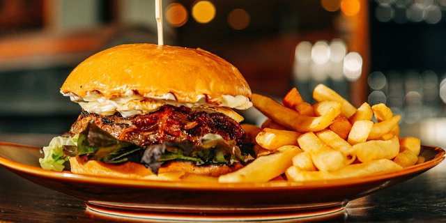 Oak & Honey Beef Burger