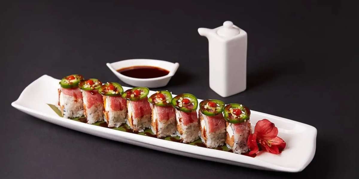 Raku Sushi & Lounge