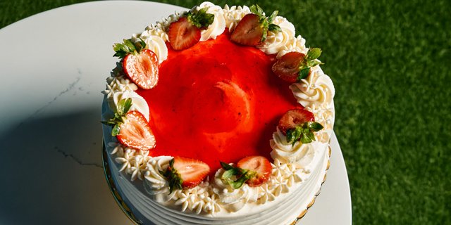 Strawberry Mascarpone Cake