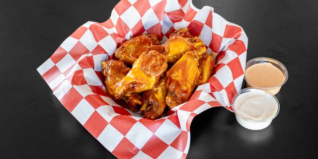 100-Piece Traditional Wings