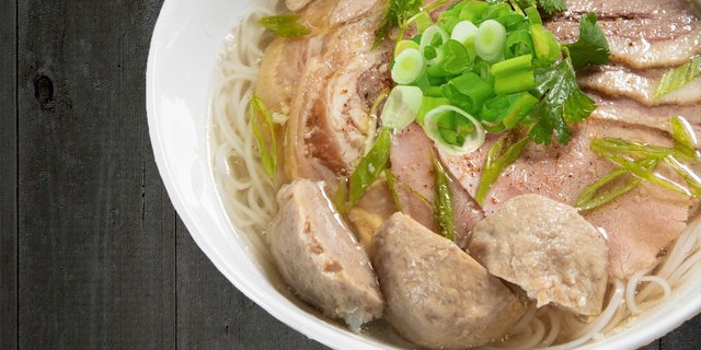 Build-Your-Own Beef Pho