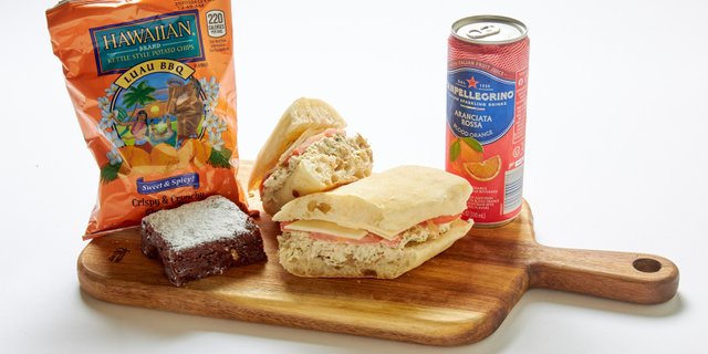 Albacore Tuna Boxed Sandwich