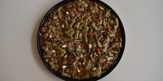 Loubie Bzeit Tray