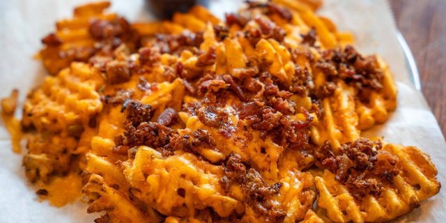 Waffle Potatoes w/ Bacon & Melted Cheddar
