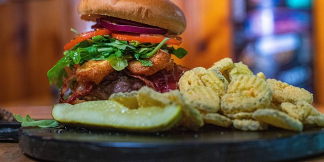 Hallouminati Burger