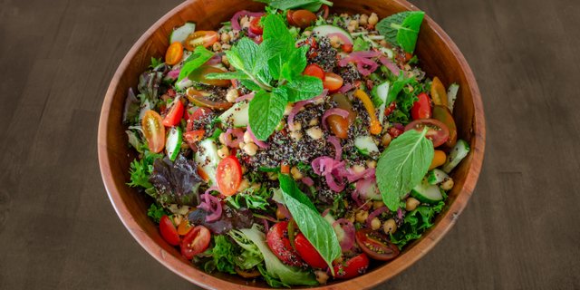 Mediterranean Quinoa Salad