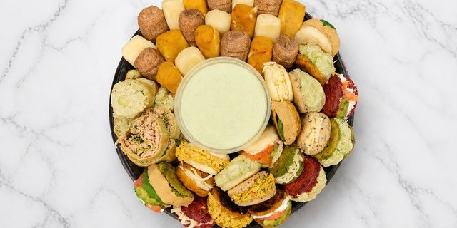 Medium Arepas & Tequenos Tray