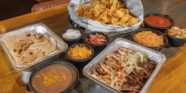 Fajitas Lunch Package