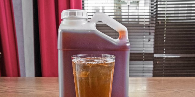 Gallon Black Mango Iced Tea