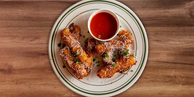 Fried Mozzarella & Marinara