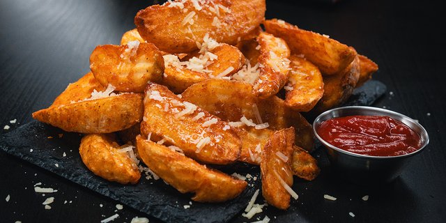 Tray of Potato Wedges