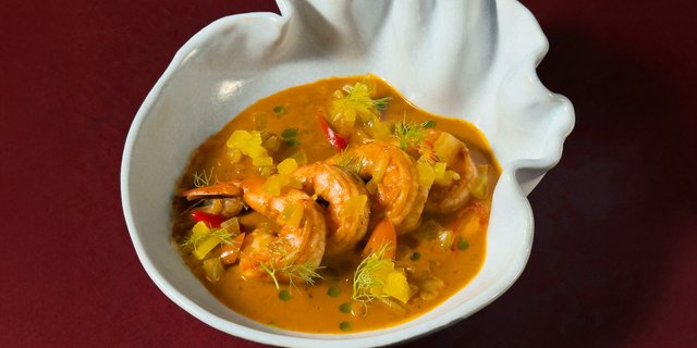 Shrimp Pineapple Curry Tray
