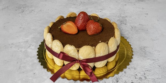 Tiramisu Cake